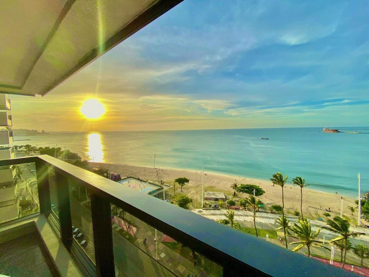 Na Beira Mar De Fortaleza (Ceara)